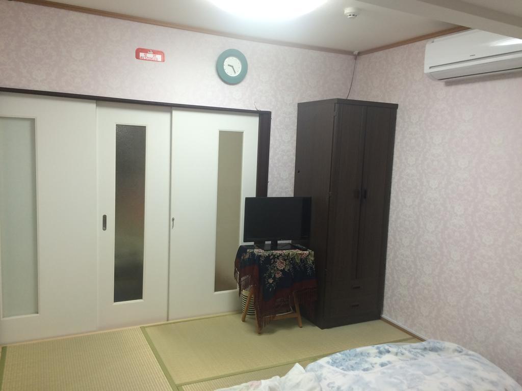 Guesthouse Siam Ōsaka Exterior foto